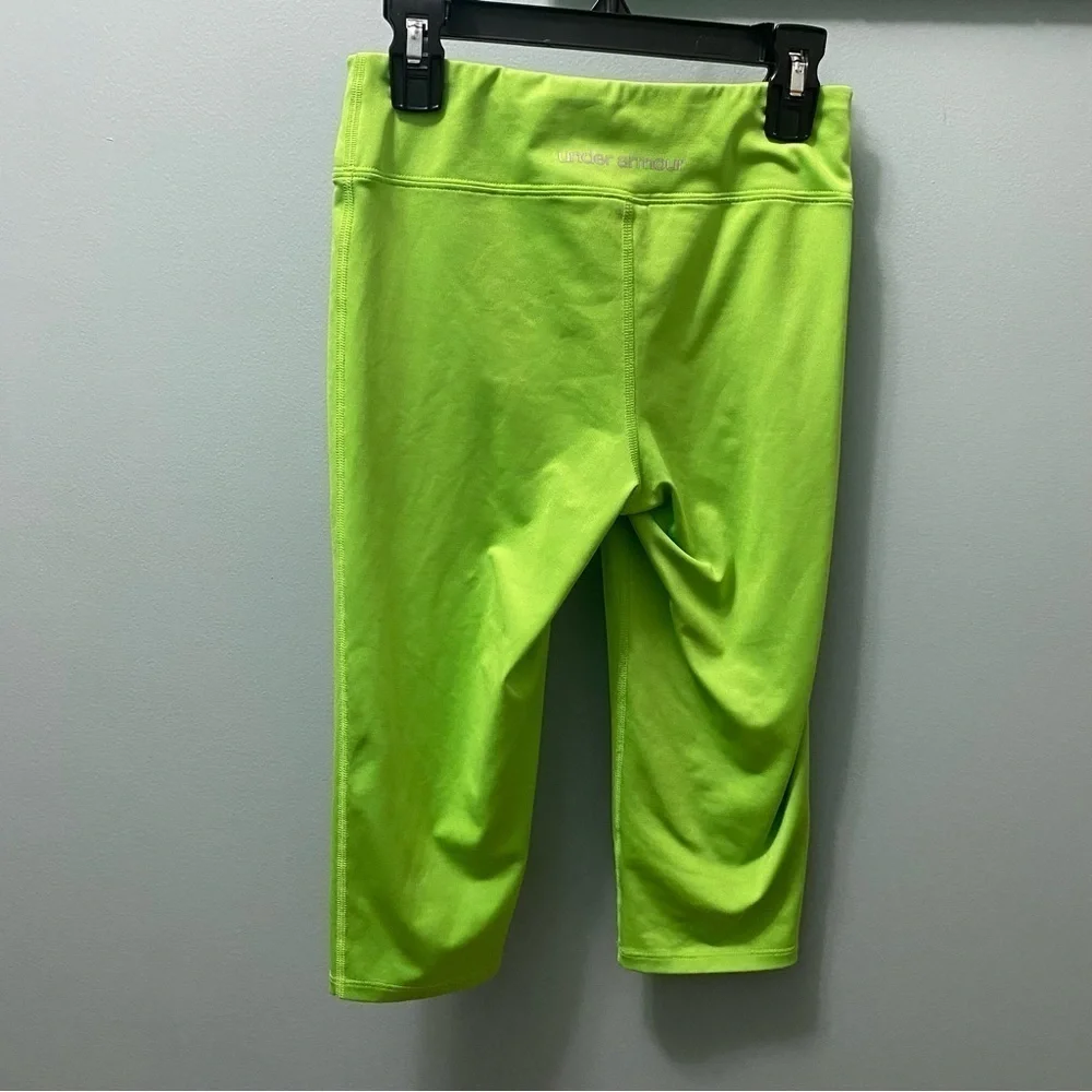 Under Armour Fitted capris lime green youth medium